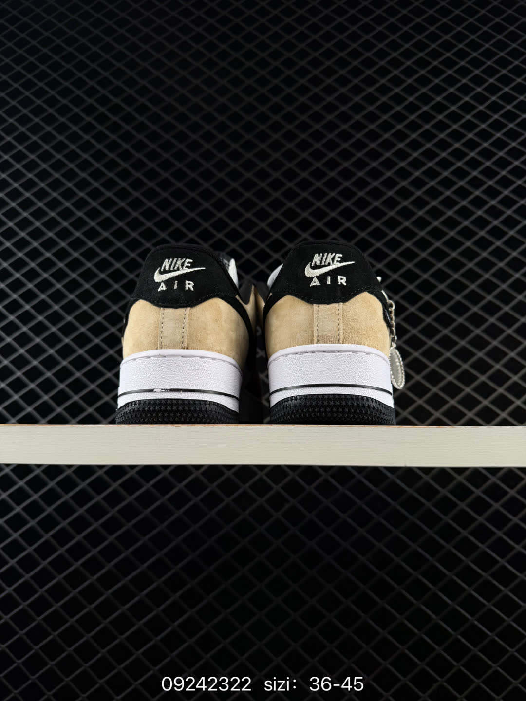 NIKE AIR FORCE 1-DV0788-012